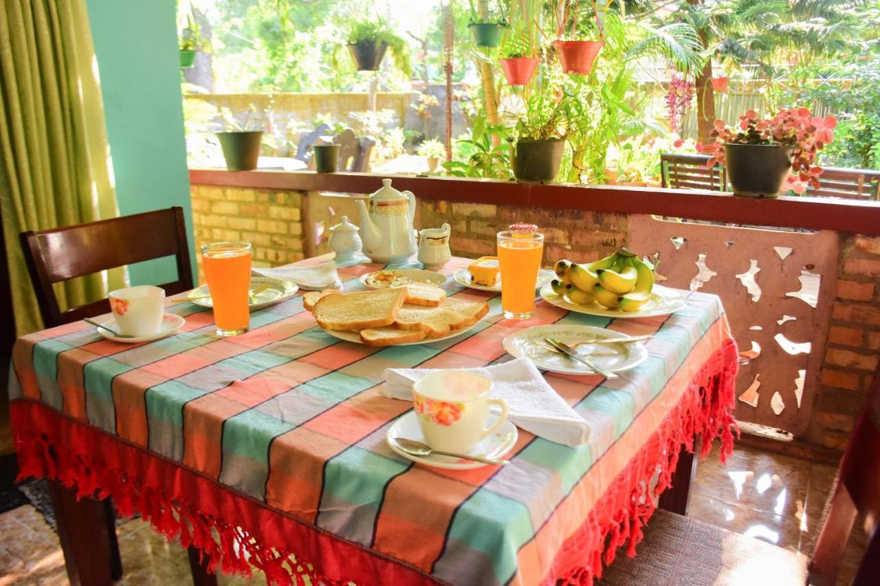 Relax Guest House Дамбула Екстериор снимка
