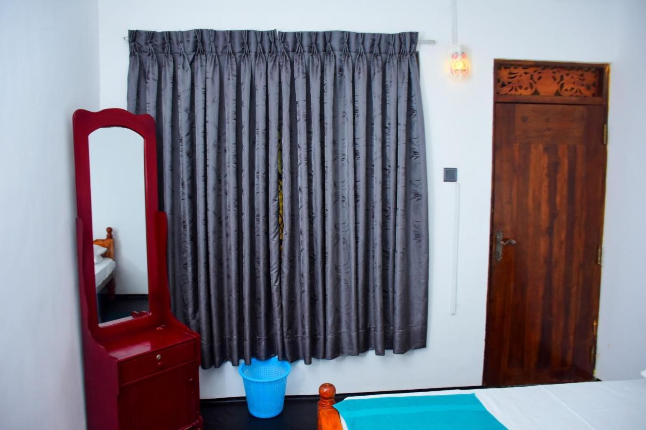 Relax Guest House Дамбула Екстериор снимка