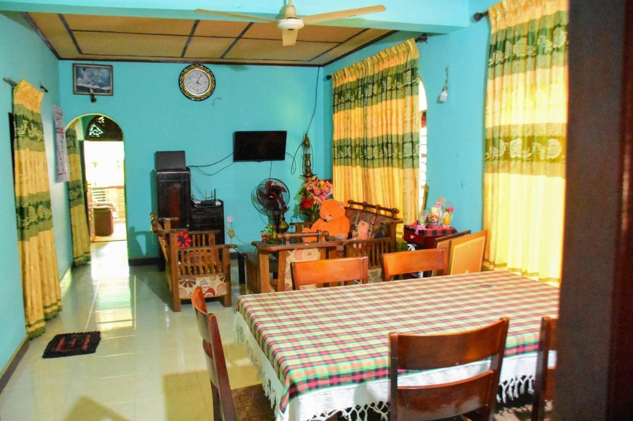 Relax Guest House Дамбула Екстериор снимка