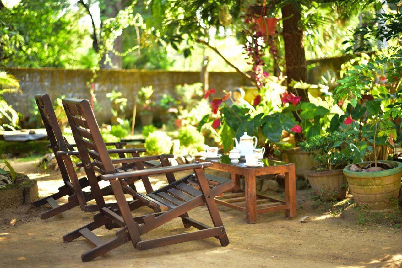 Relax Guest House Дамбула Екстериор снимка